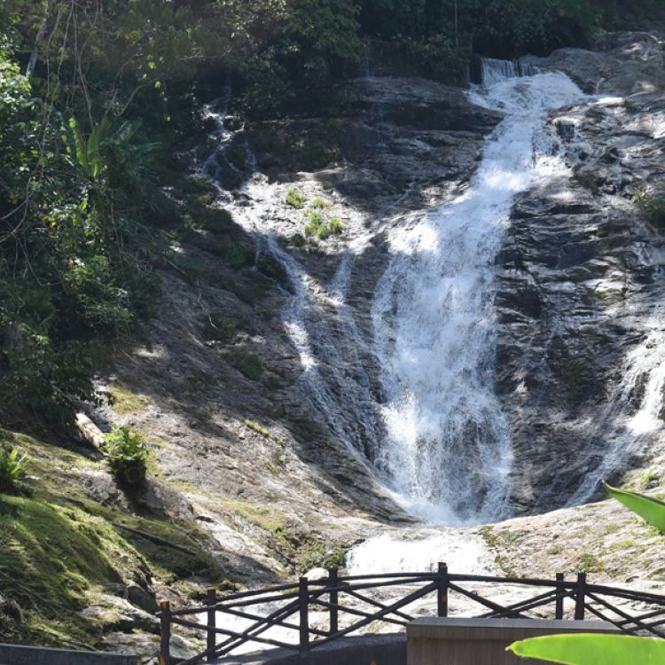 Lata Iskandar